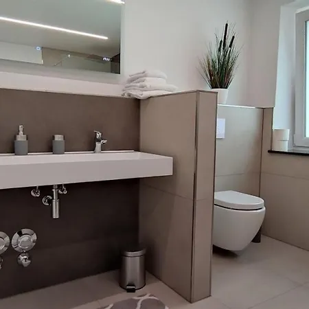 1 Bedroom W King Size Bed, 3 Min To Rab 람스타인-미젠바흐