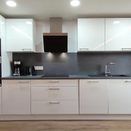 1 Bedroom W King Size Bed, 3 Min To Rab 람스타인-미젠바흐