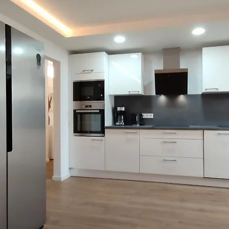 1 Bedroom W King Size Bed, 3 Min To Rab 람스타인-미젠바흐